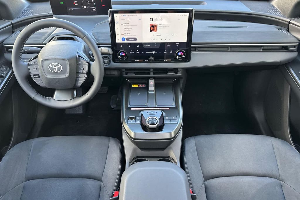 2026 Toyota C-HR XSE 缩略图 13