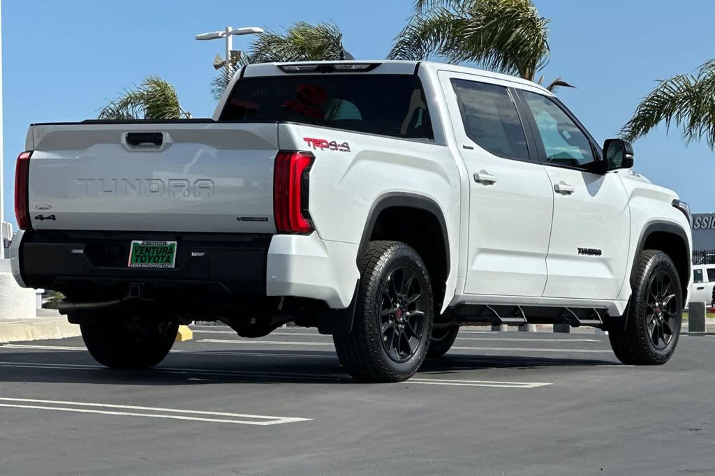 TOYOTA TUNDRA - 4