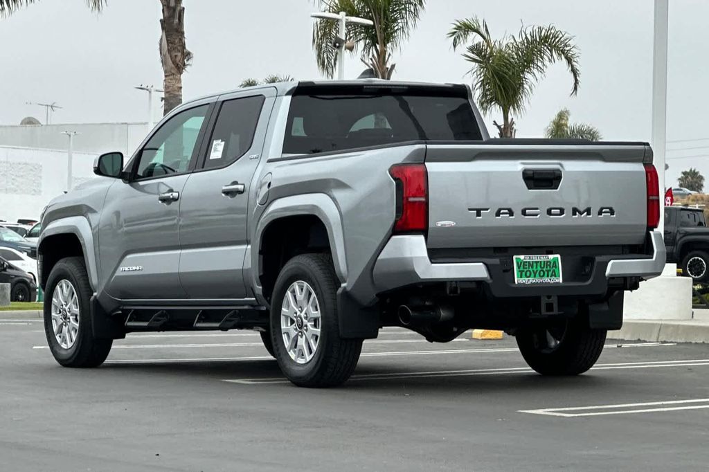 2026 Toyota TACOMA SR5 — фото 6