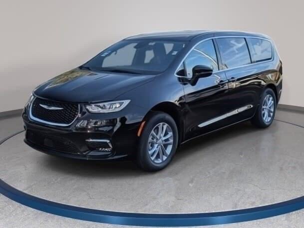 New 2026 Chrysler Pacifica Select
