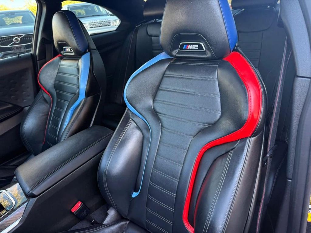 صورة 38 لـ 2024 BMW M2