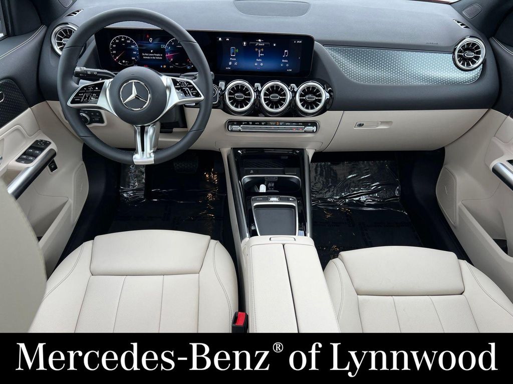 2026 Mercedes-BENZ GLA — миниатюра 21