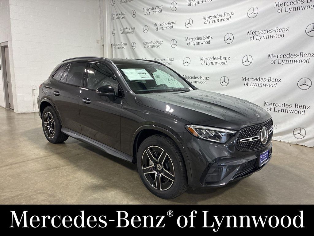 New 2026 Mercedes-Benz GLC 300 4MATIC