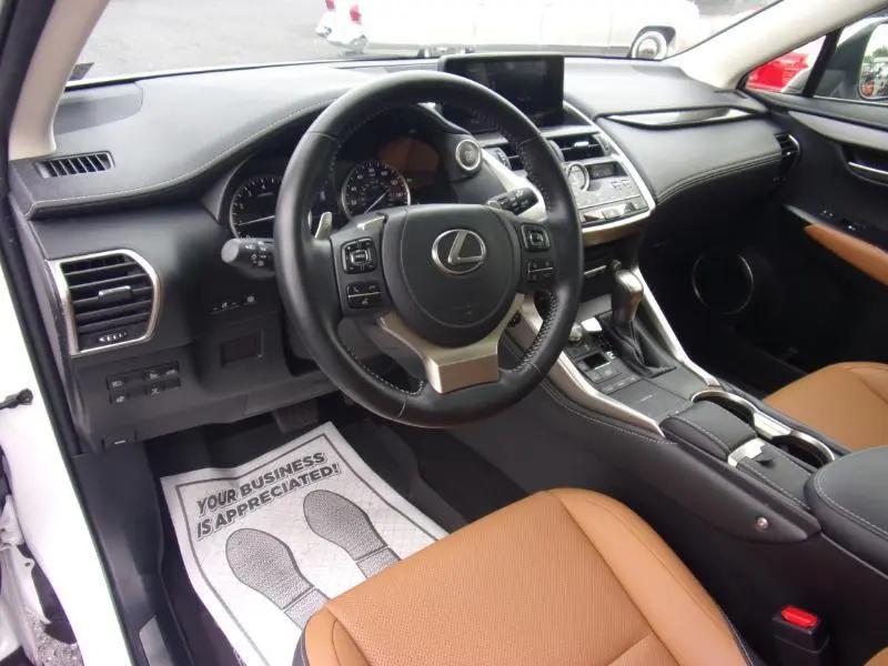 صورة مصغرة 11 لـ 2021 Lexus NX 300 BASE