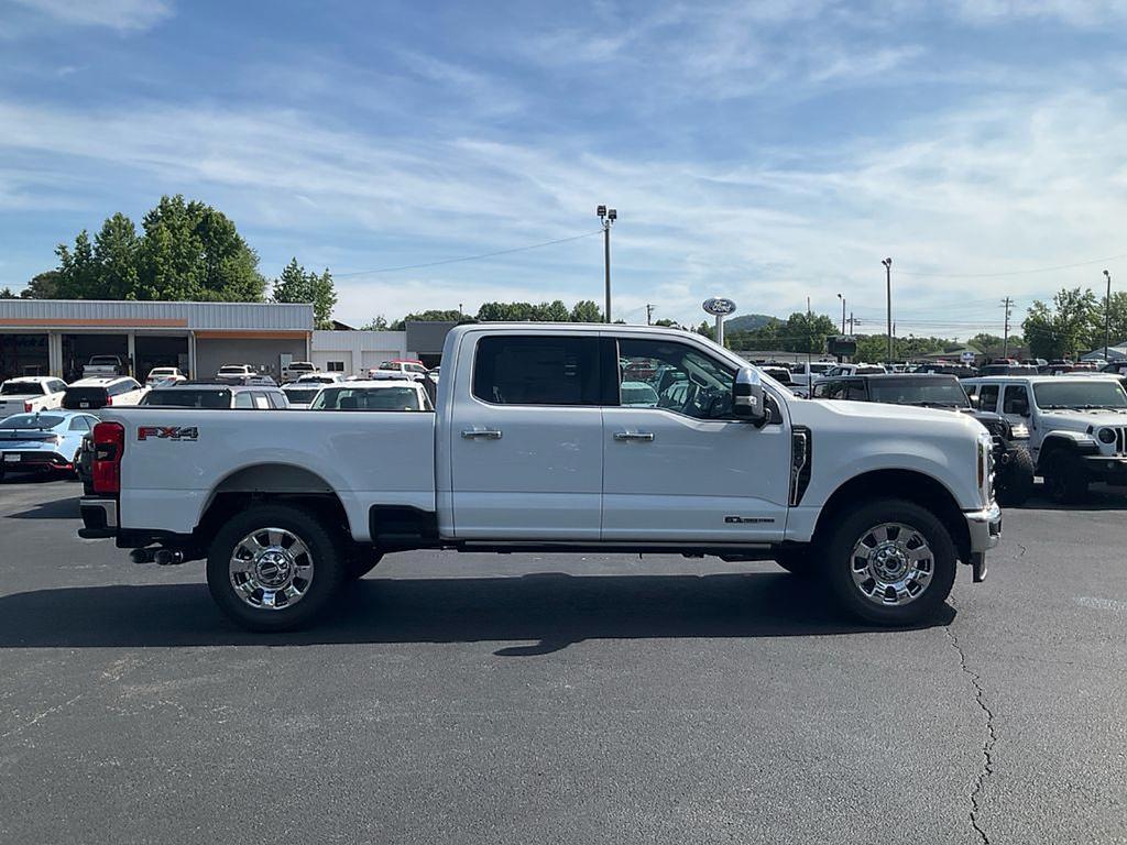2026 FORD F-250 LARIAT — фото 4