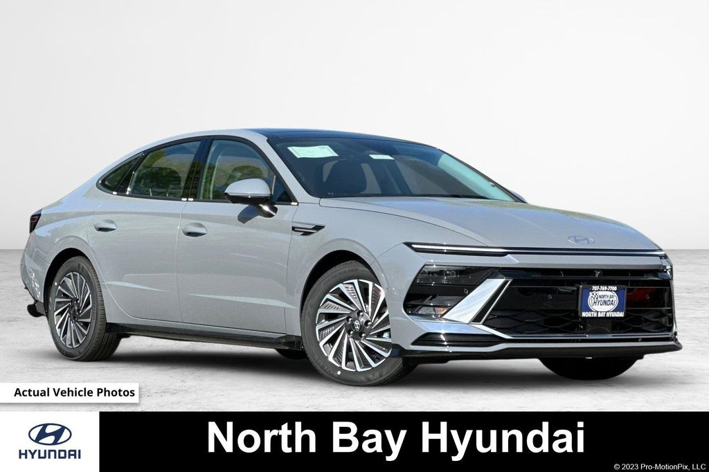 New 2026 Hyundai SONATA Hybrid Limited