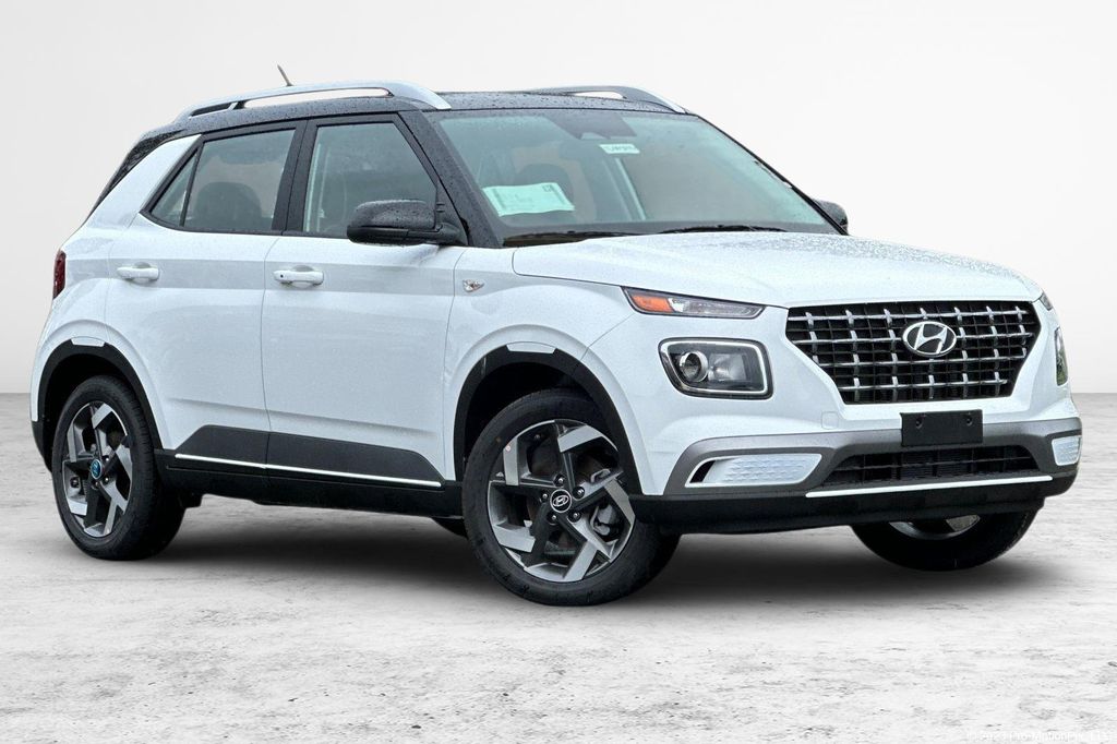 New 2026 Hyundai VENUE SEL w/Two-Tone Roof