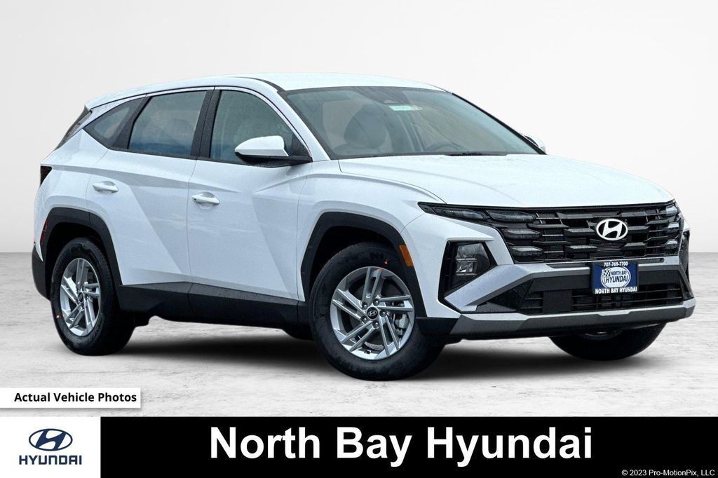 New 2026 Hyundai TUCSON SE