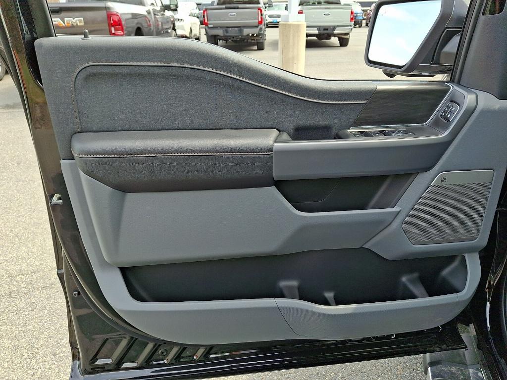 FORD F-150 LARIAT - 8