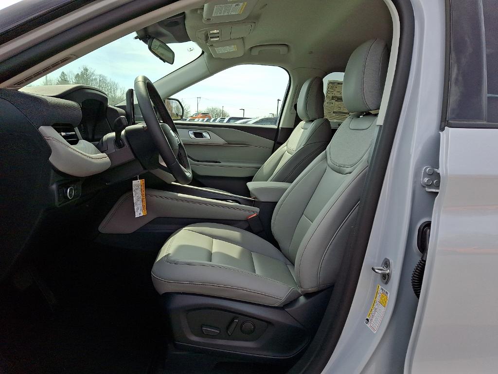 صورة 9 لـ 2026 FORD EXPLORER ACTIVE
