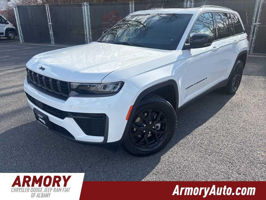New 2026 Jeep Grand Cherokee Laredo