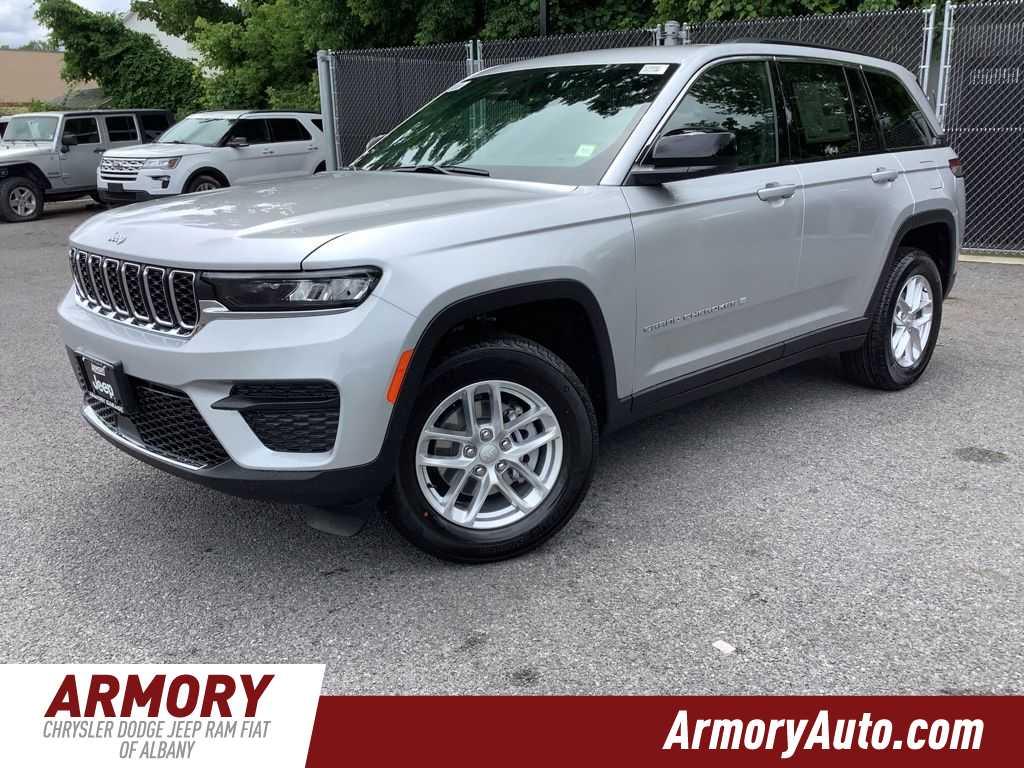 New 2026 Jeep Grand Cherokee Laredo
