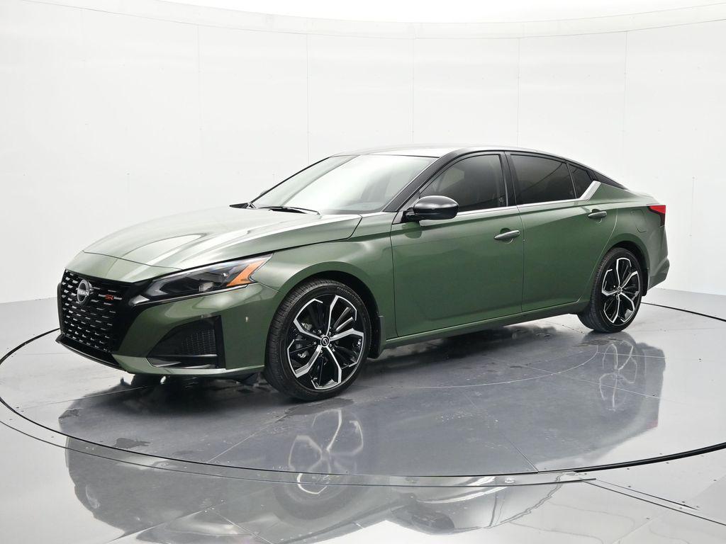 New 2026 Nissan Altima SR FWD
