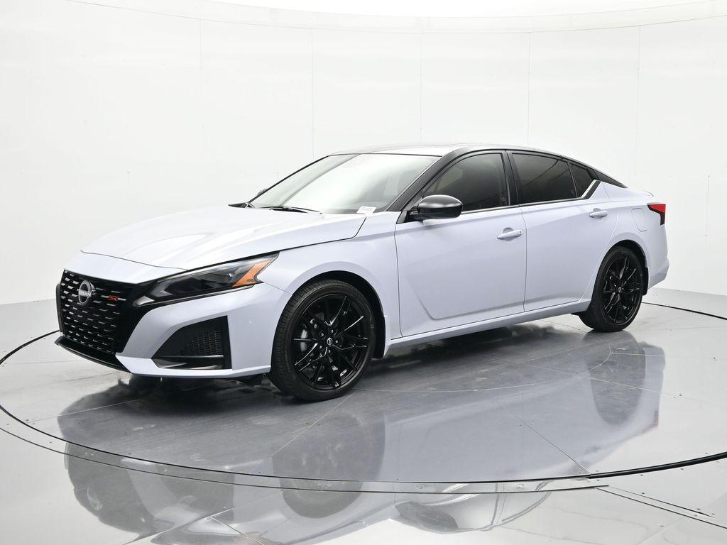 New 2026 Nissan Altima SR FWD