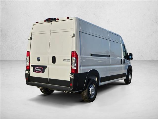 صورة 2 لـ 2026 RAM PROMASTER 2500 TRADESMAN