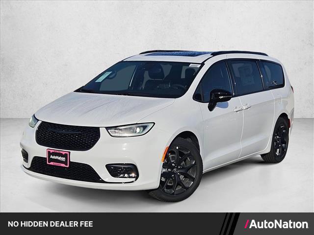 New 2026 Chrysler Pacifica Limited