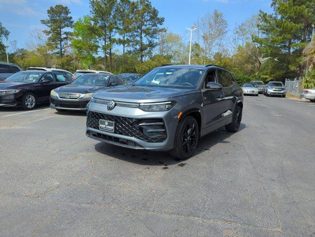 New 2026 Volkswagen Tiguan 2.0T SE R-Line Black