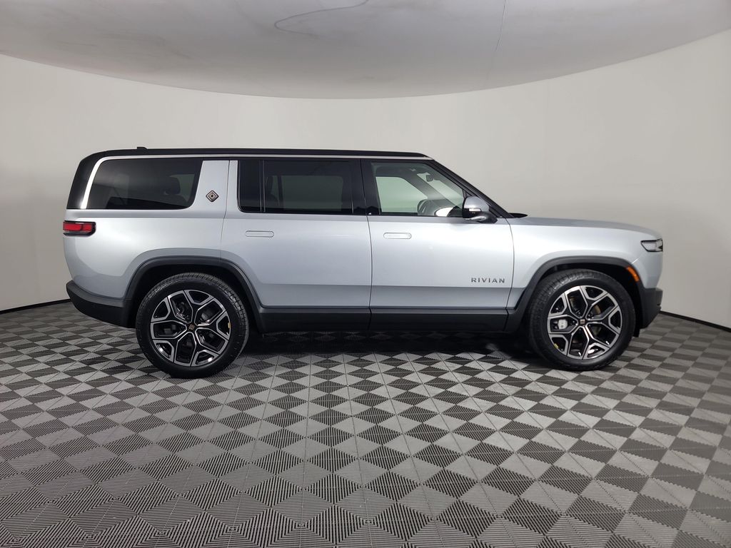 صورة 6 لـ 2025 Rivian R1S ADVENTURE TRIM
