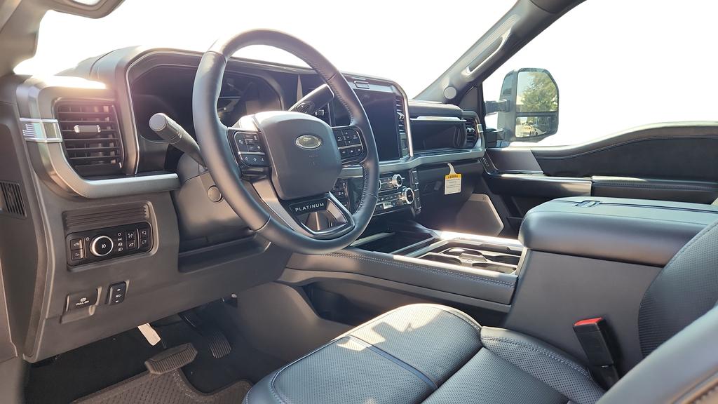 صورة 9 لـ 2026 FORD F-250 PLATINUM