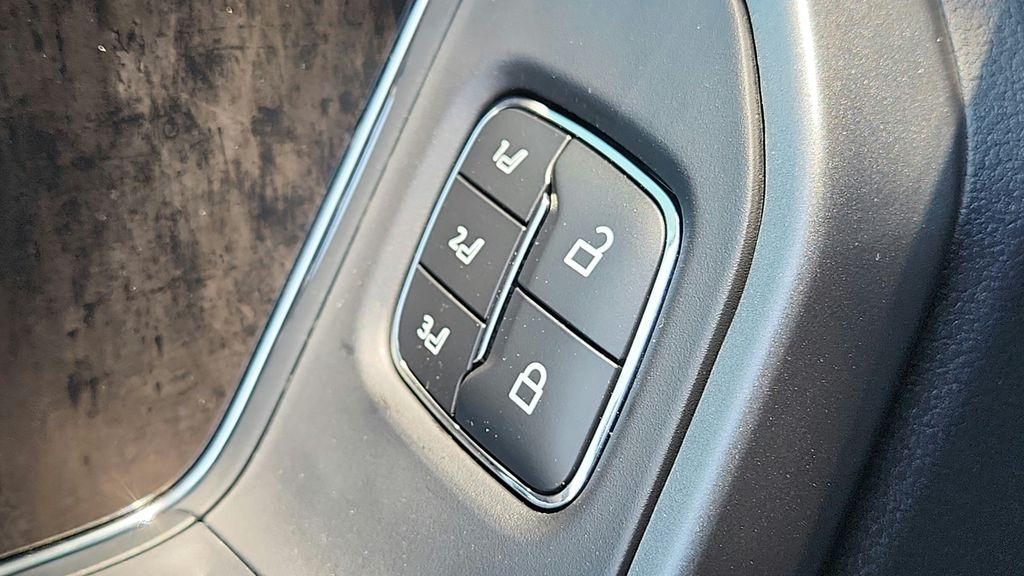 صورة مصغرة 26 لـ 2026 FORD F-250 LARIAT