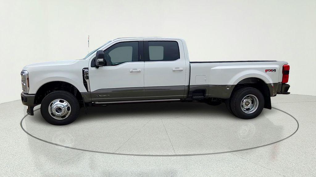 2026 FORD F-350 KING RANCH — фото 5
