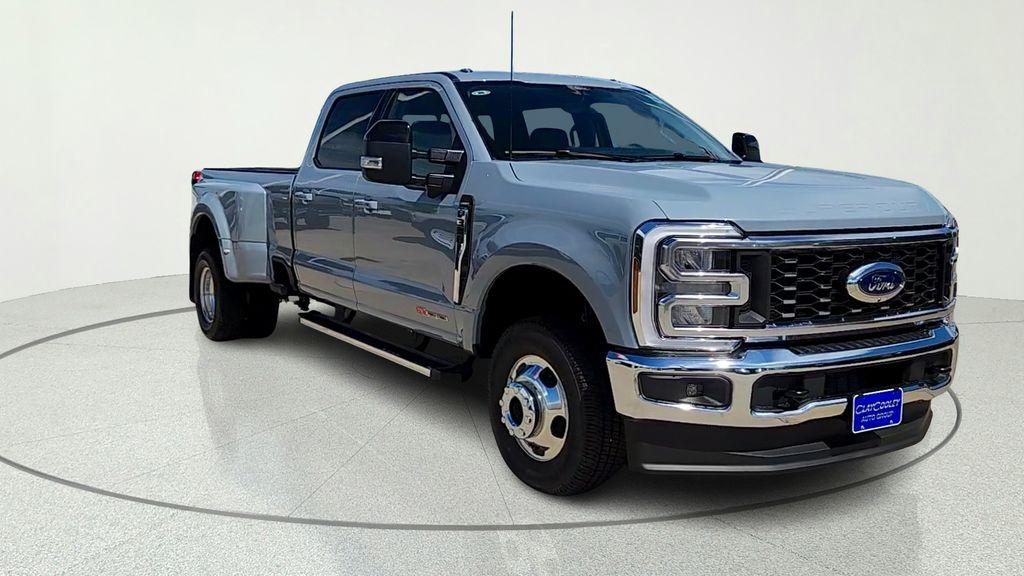 New 2026 Ford F-350 Lariat Super Duty