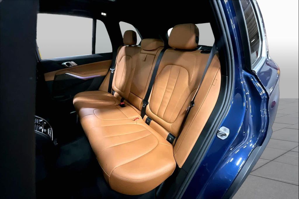 صورة مصغرة 21 لـ 2022 BMW X5 XDRIVE40I