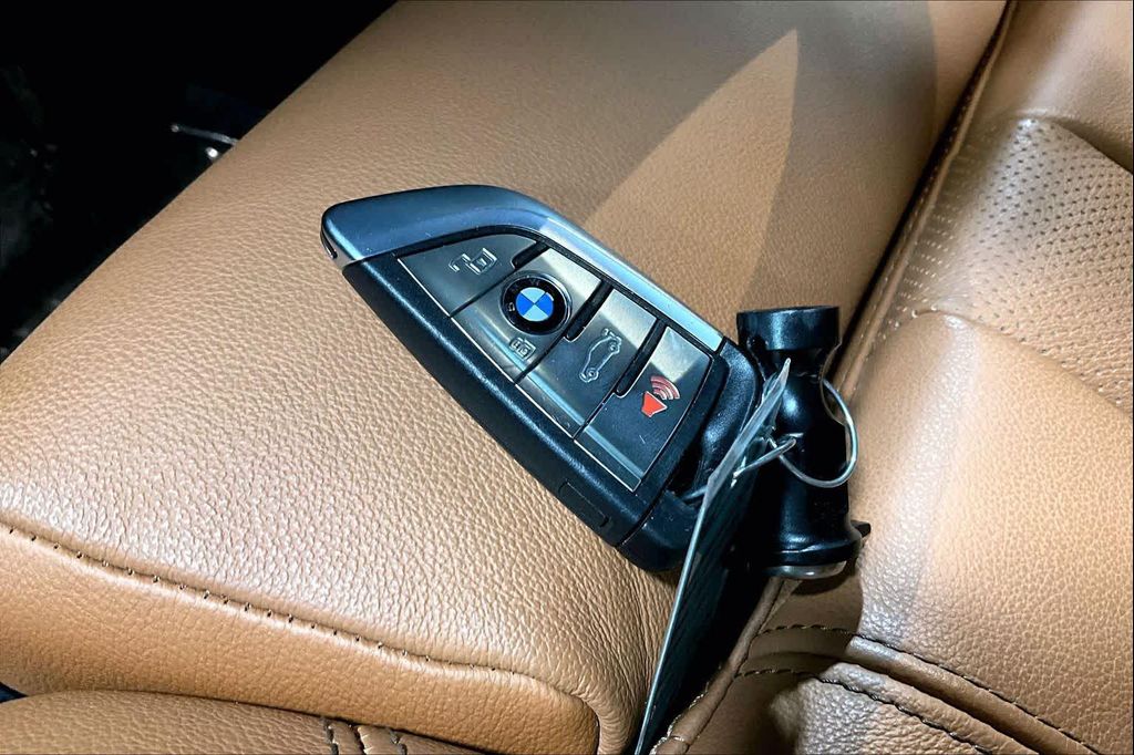 صورة مصغرة 15 لـ 2022 BMW X5 XDRIVE40I