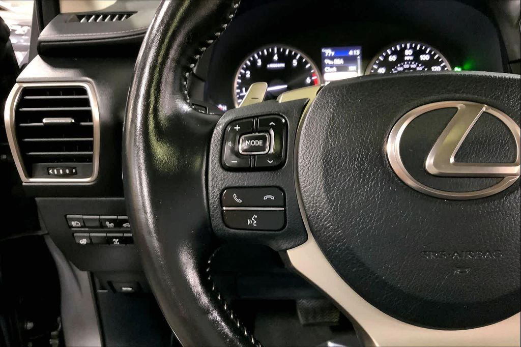 صورة 24 لـ 2020 Lexus NX 300 BASE