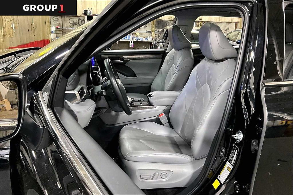 TOYOTA HIGHLANDER - 8