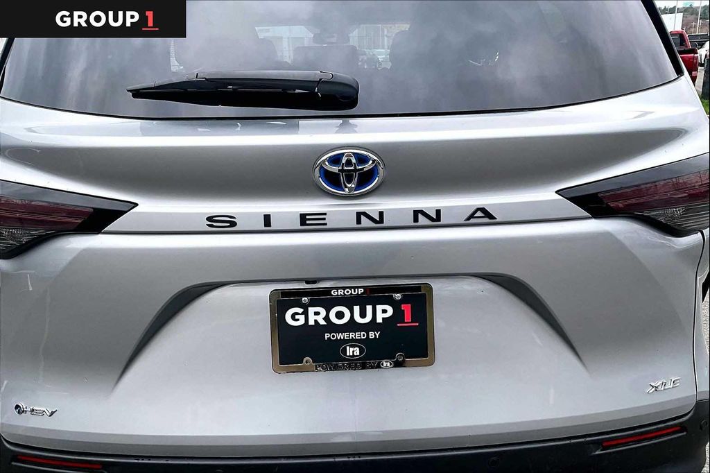TOYOTA SIENNA - 10