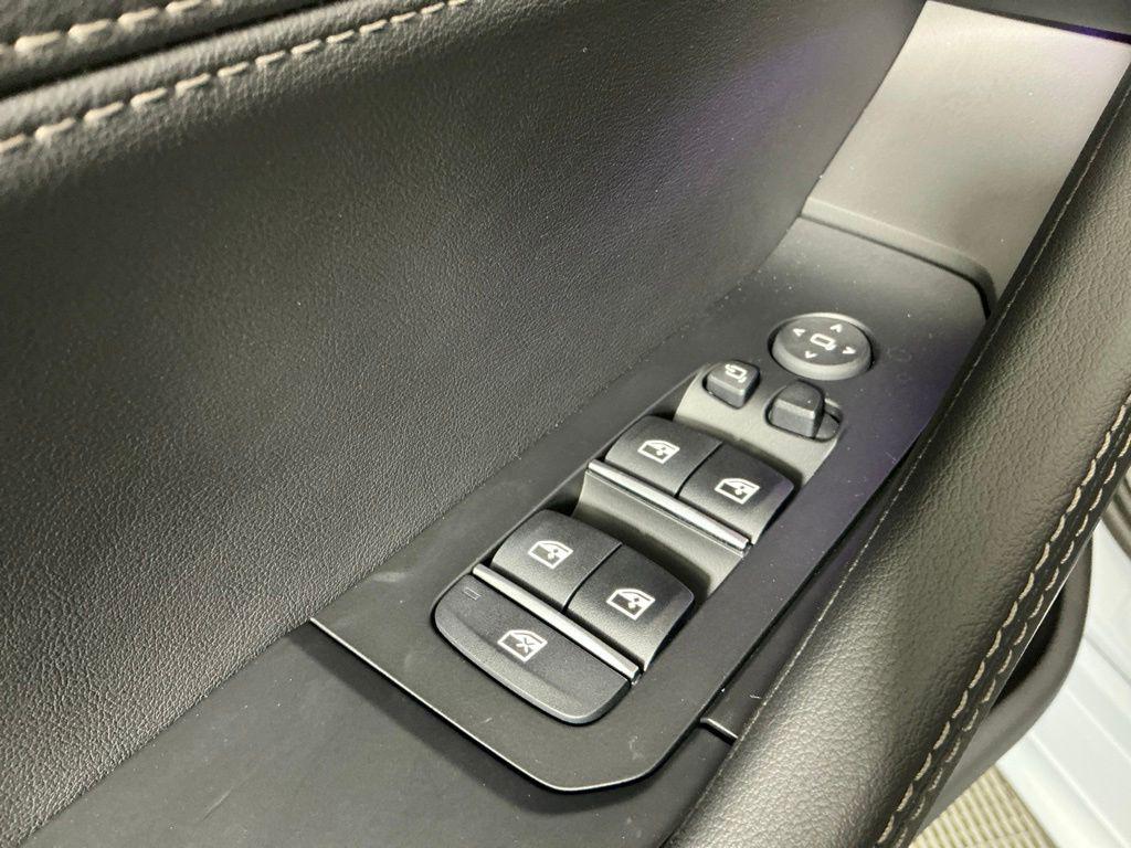 2027 BMW X6 XDRIVE40I — миниатюра 17