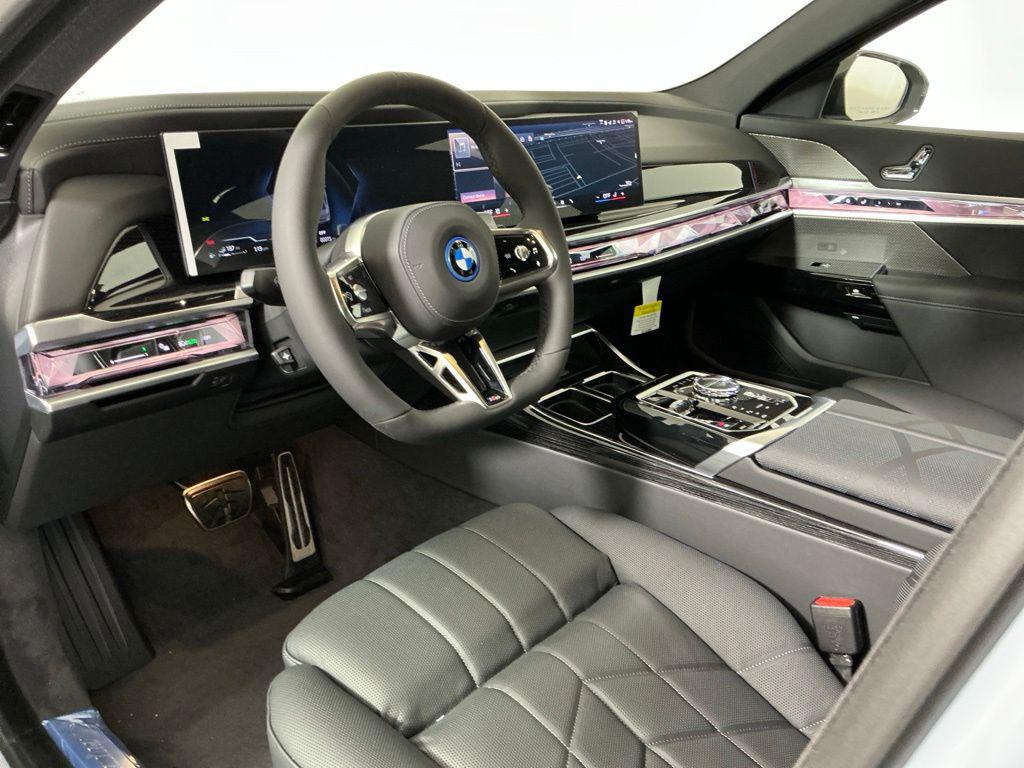 صورة مصغرة 20 لـ 2026 BMW 750E I XDRIVE