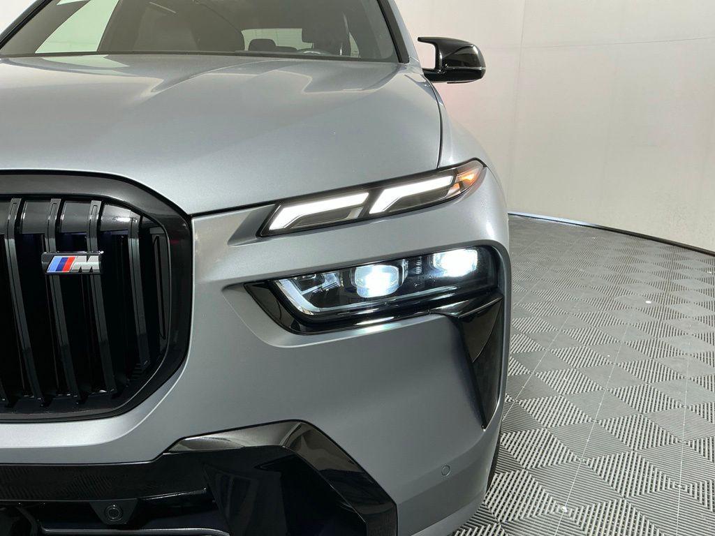 صورة 8 لـ 2025 BMW X7 M60I