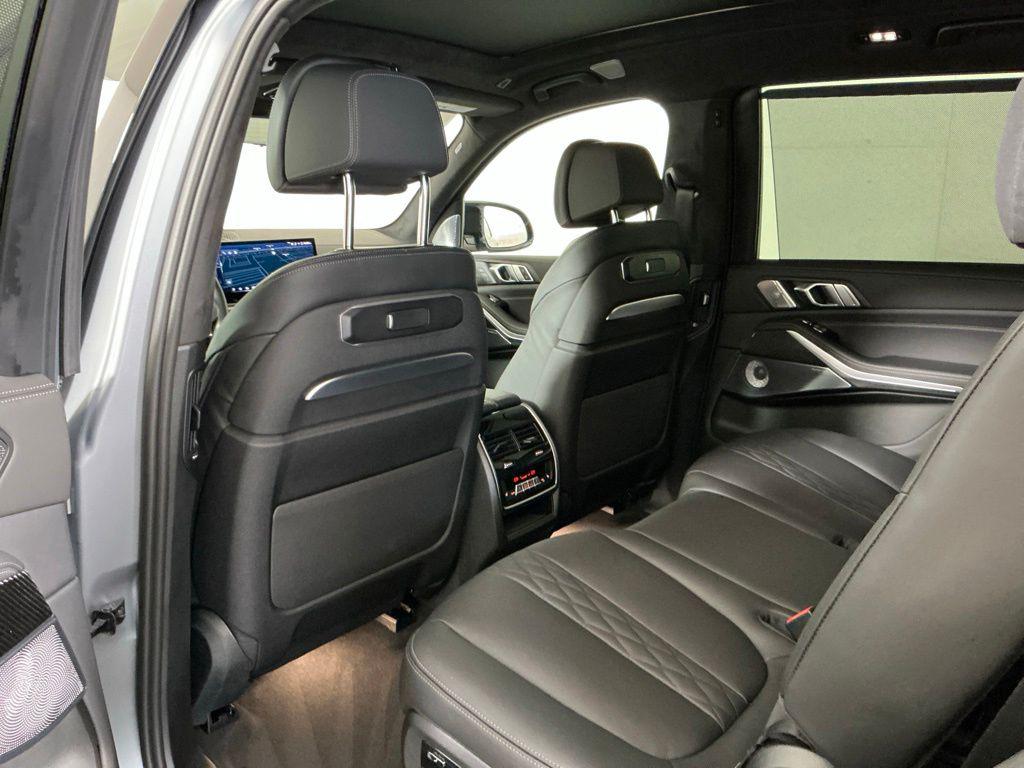 2025 BMW X7 M60I — миниатюра 25