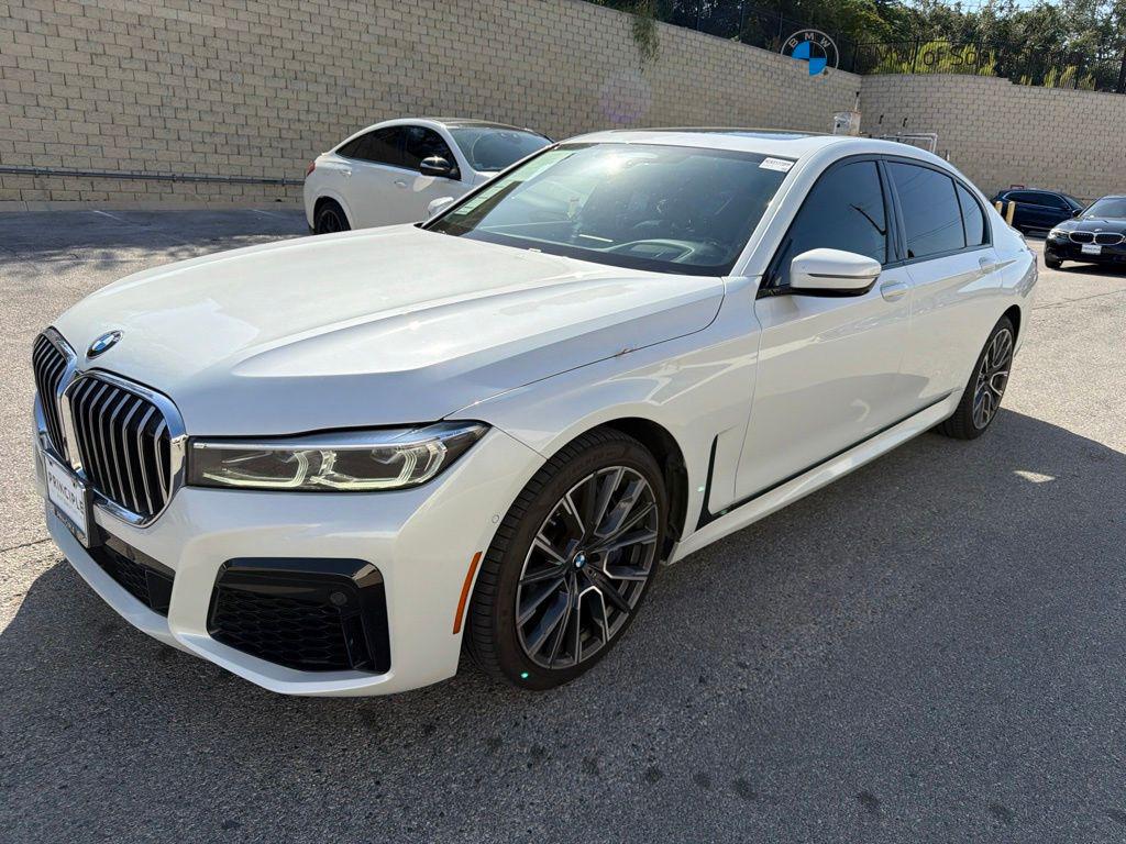 2022 BMW 740 I — фото 1