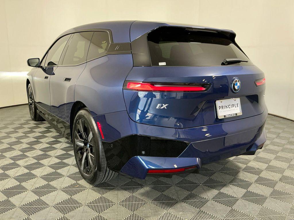 صورة 7 لـ 2023 BMW IX XDRIVE50