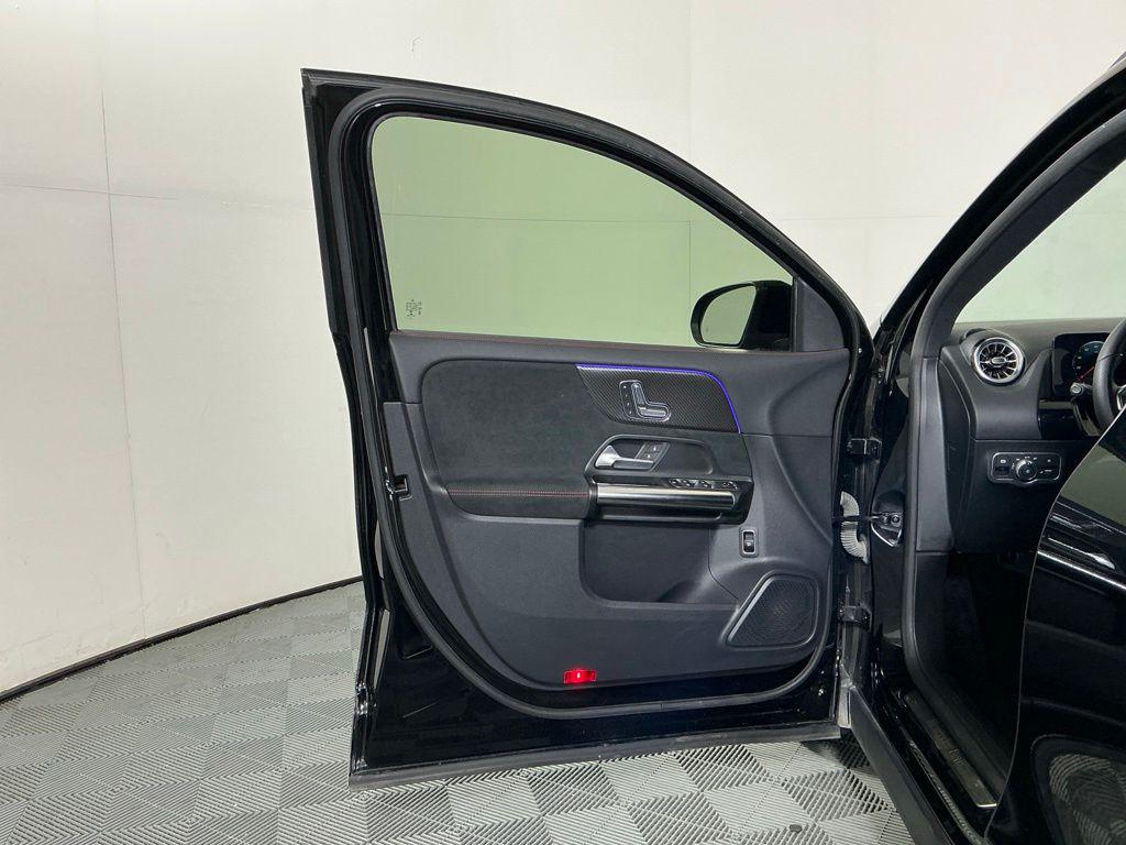 2023 Mercedes-BENZ GLA 缩略图 19