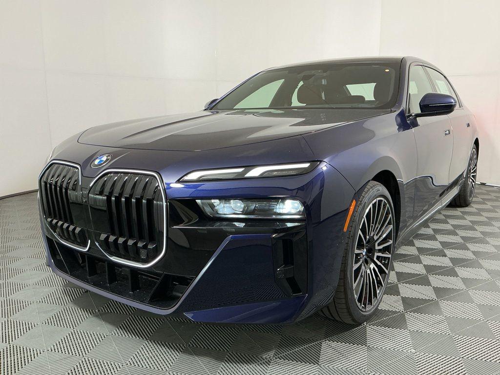 صورة 2 لـ 2026 BMW 740 XDRIVE