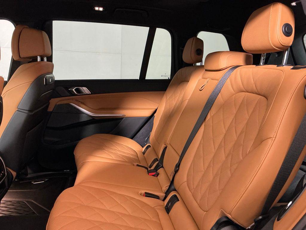 صورة مصغرة 26 لـ 2025 BMW X7 XDRIVE40I