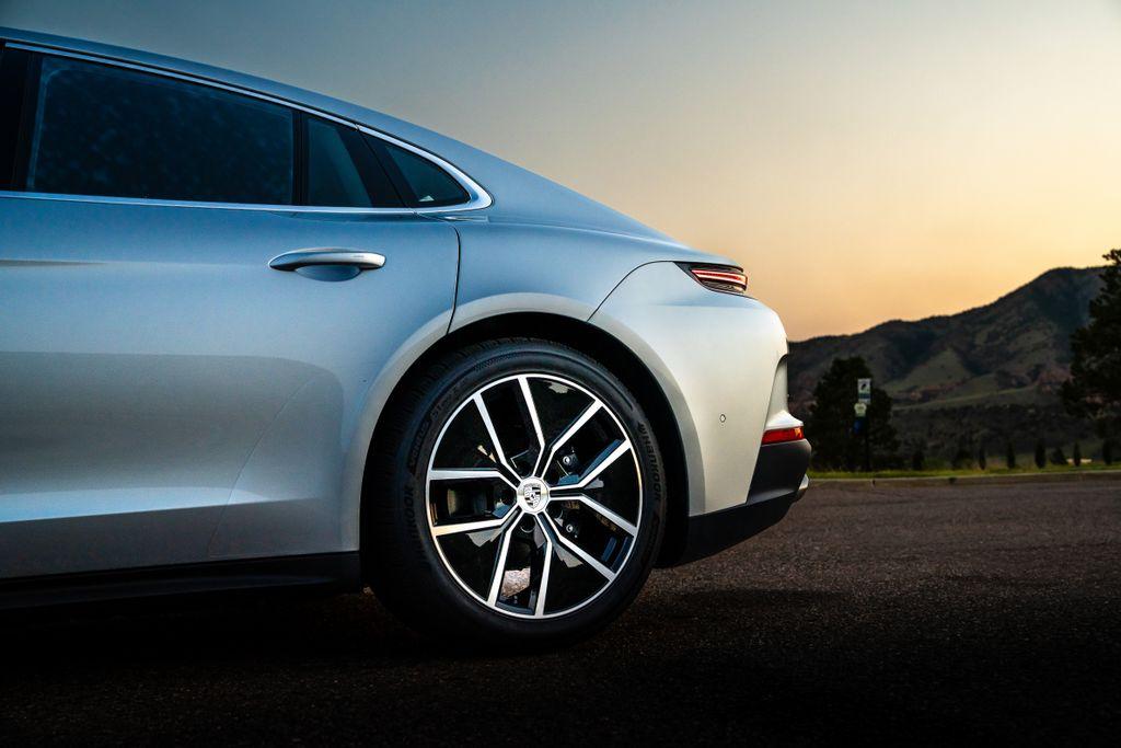 صورة 6 لـ 2026 Porsche PANAMERA 4