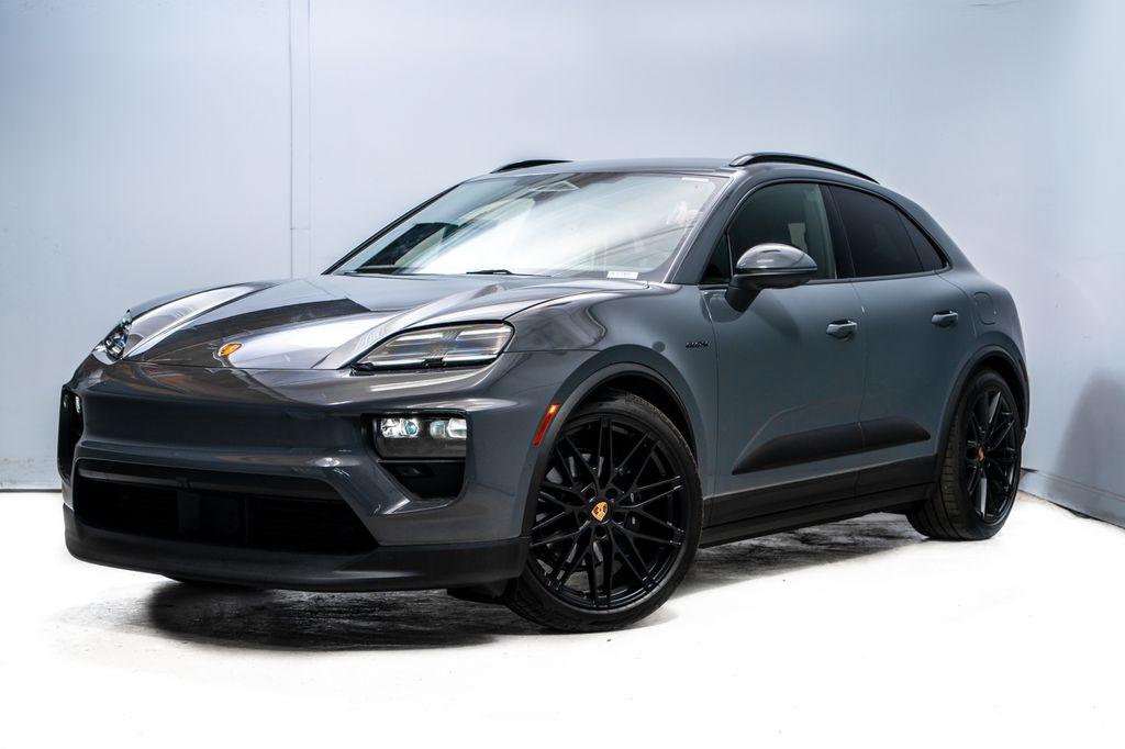 New 2026 Porsche Macan 4