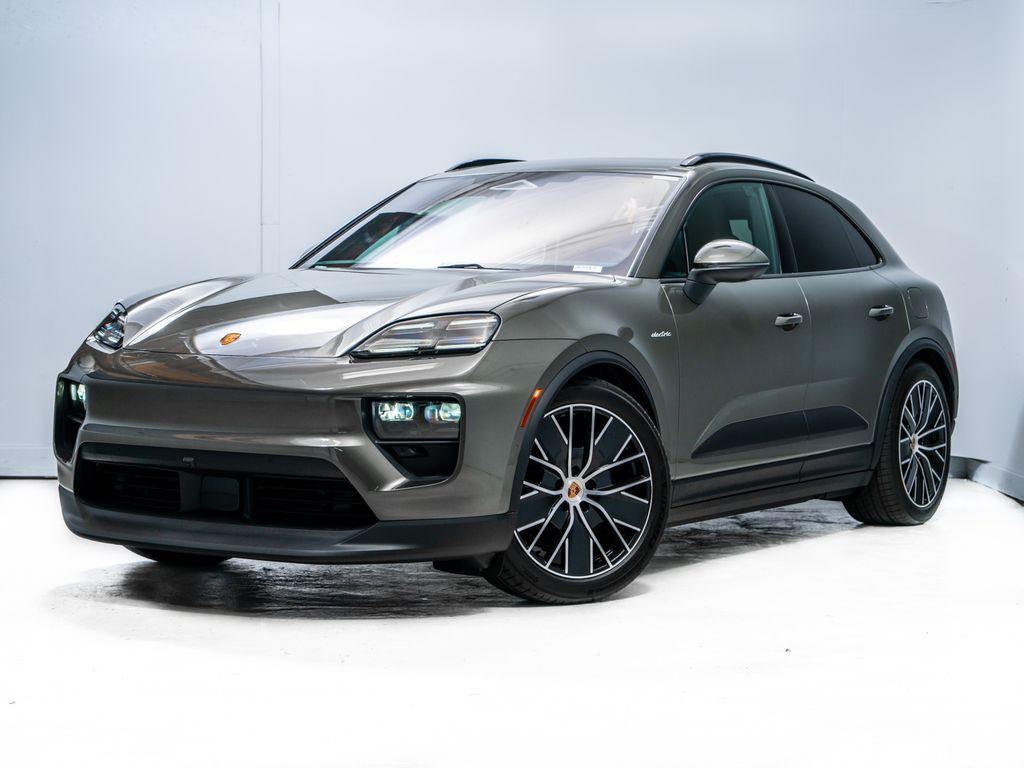 New 2026 Porsche Macan 4