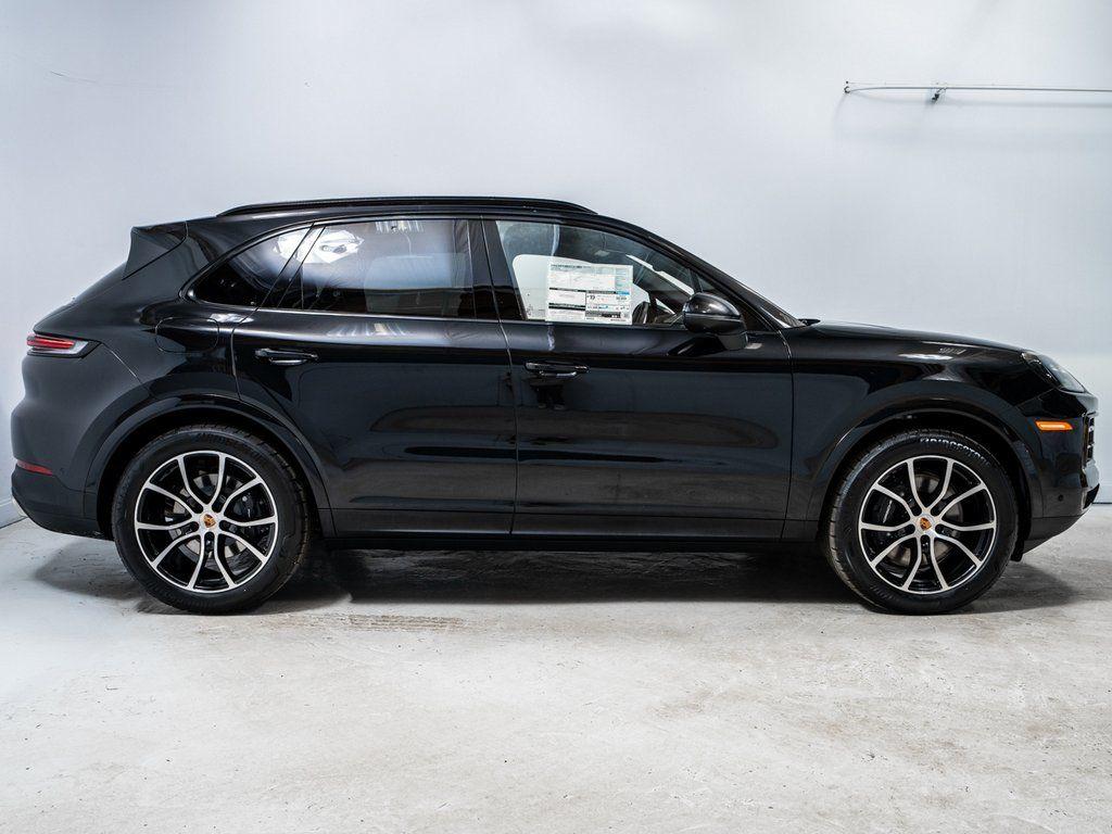 صورة 8 لـ 2026 Porsche CAYENNE BASE
