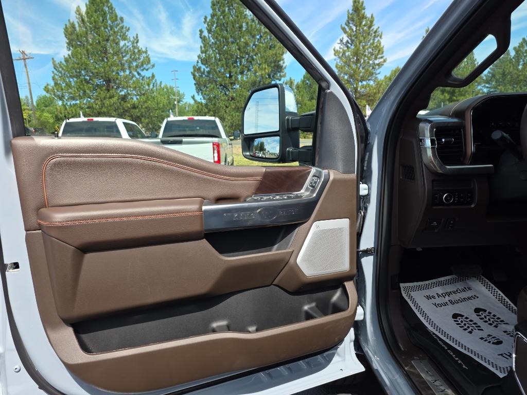 2026 FORD F-350 KING RANCH — миниатюра 13