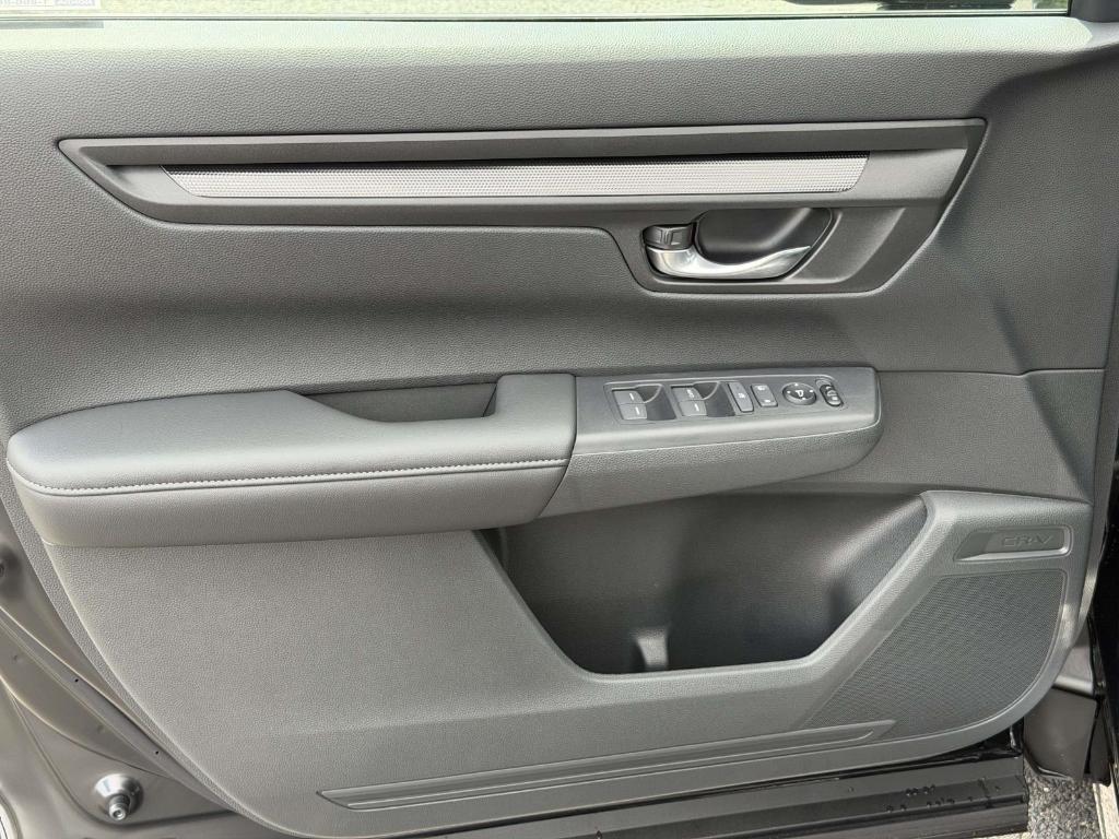 صورة 6 لـ 2026 Honda CR-V LX