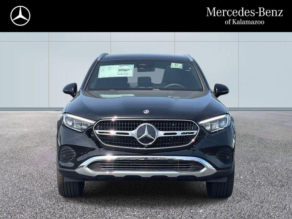 2026 Mercedes-BENZ GLC — фото 2