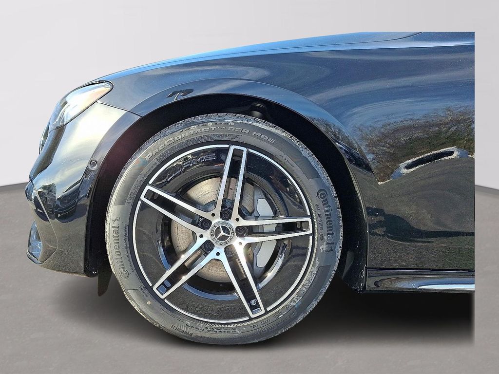 MERCEDES-BENZ E-CLASS - 7