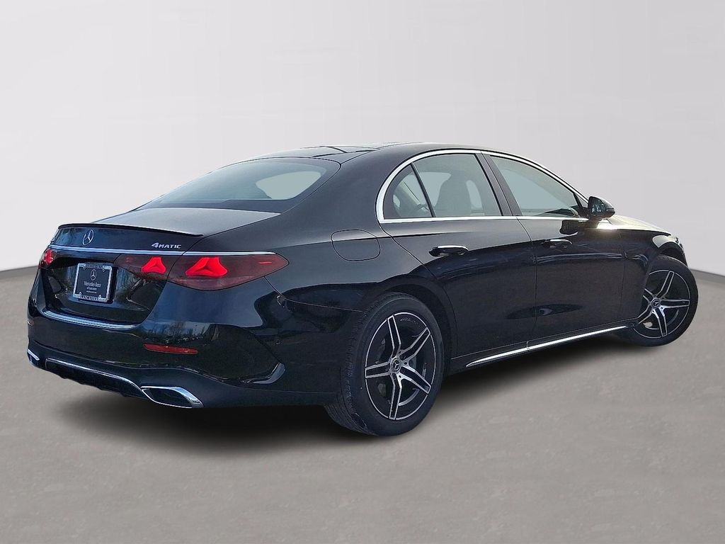 MERCEDES-BENZ E-CLASS - 4