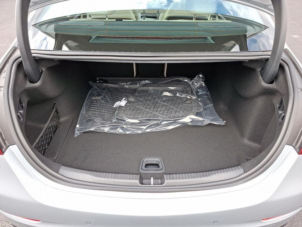 2026 Mercedes-BENZ C-CLASS 缩略图 22